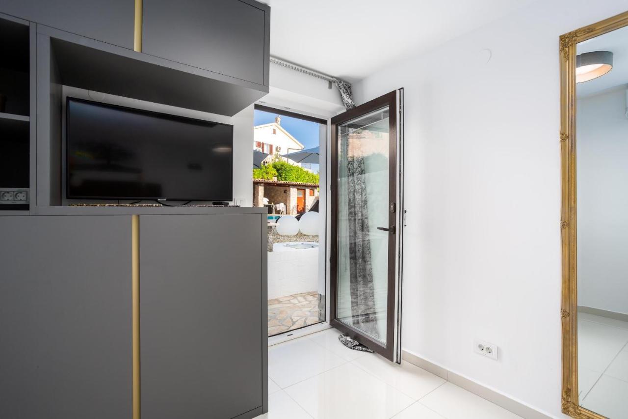 Apartments Petra Krk Krk Town Extérieur photo